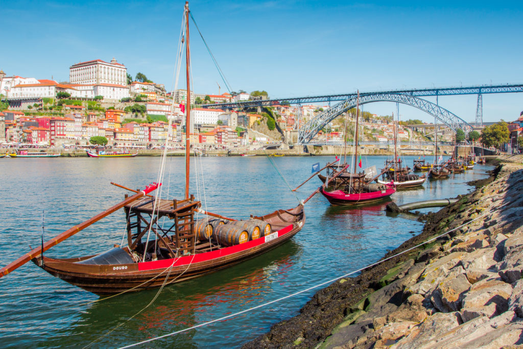 "Порту" <img loading=