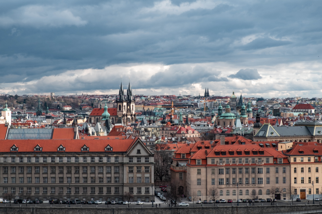 "Prague" <img loading=