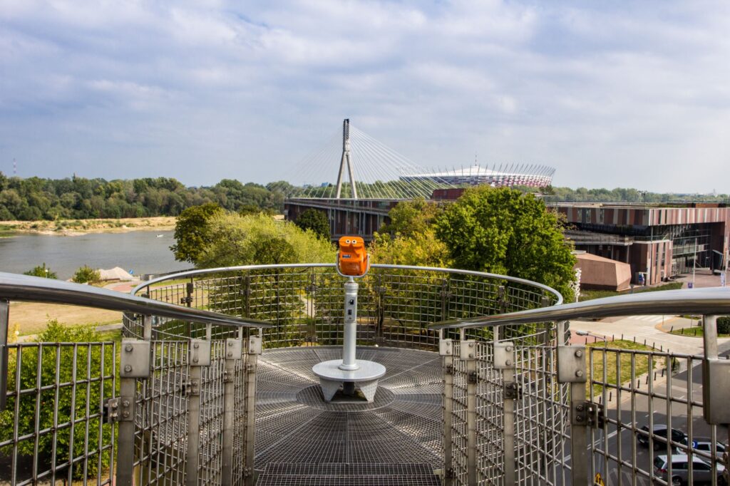 "Warsaw" <img loading=