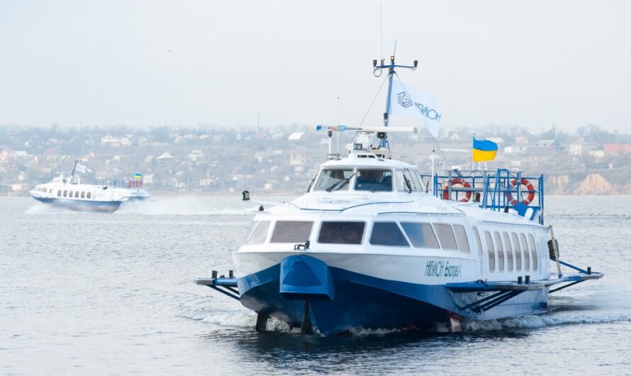 Катер Нібулон – транспорт, який замінить міст в Затоці