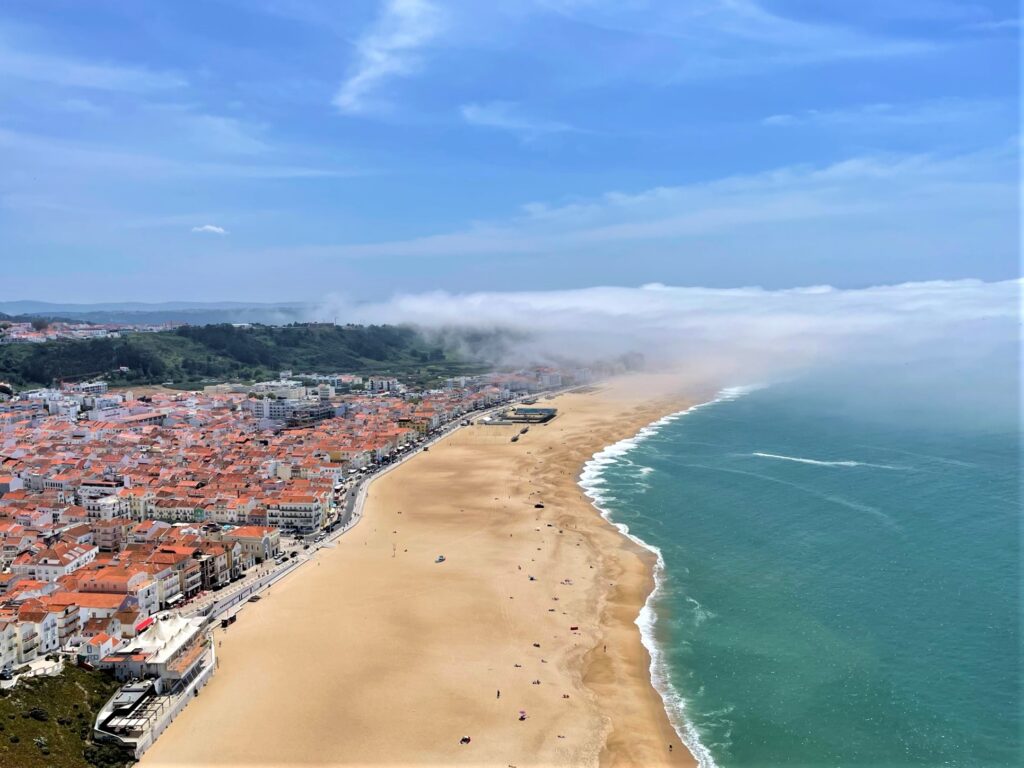"Nazare <img loading=
