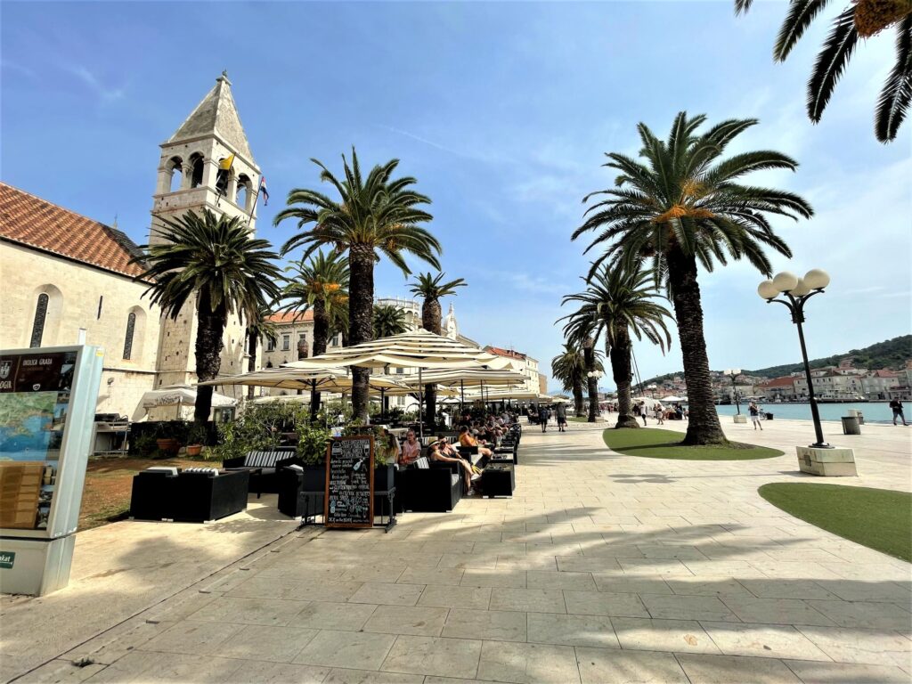 "Trogir" <img loading=