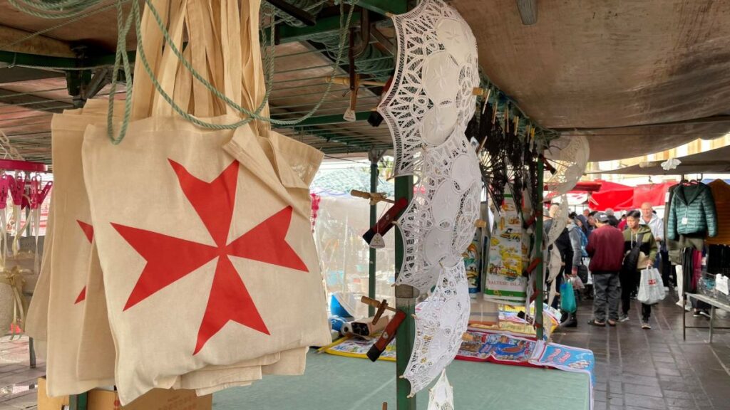 "Trogir, <img loading=