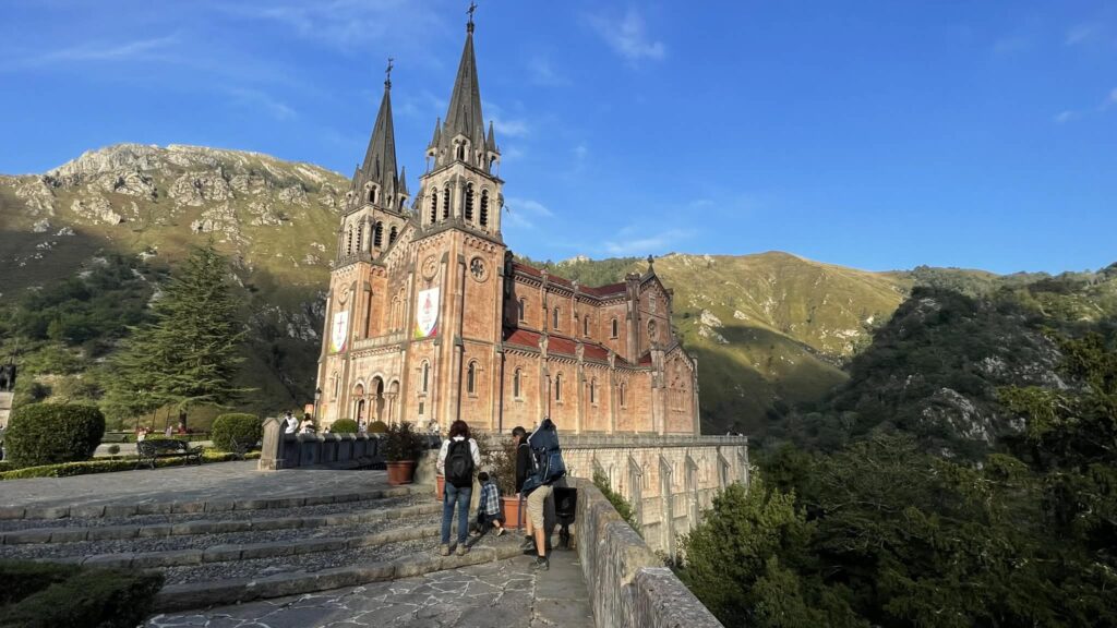 "Ковадонга, <img loading=