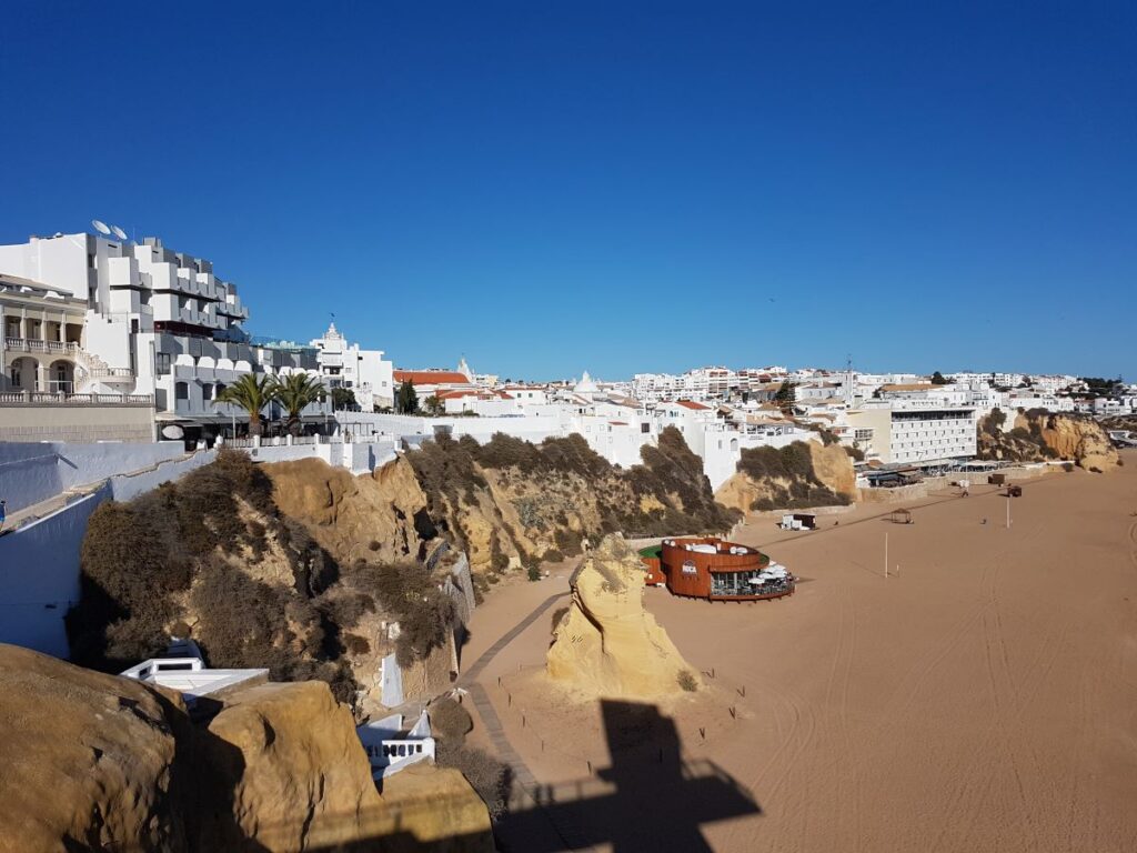 "Альбуфейра" <img loading=